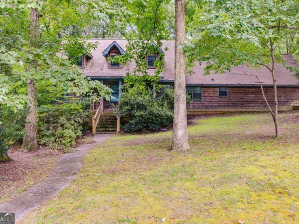 5471 S Lake Drive, Douglasville, GA 30135