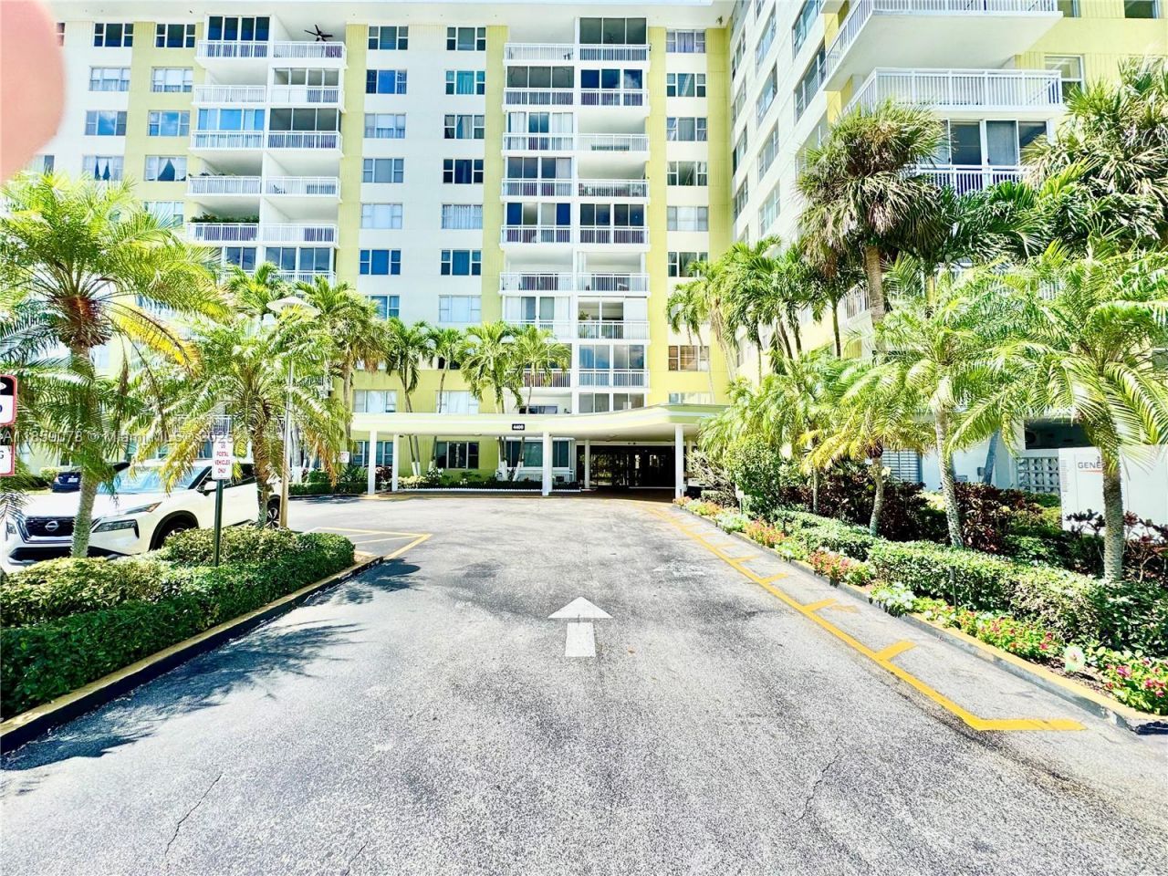 4400 Hillcrest Dr, Unit 520C, Hollywood, FL 33021 Photo