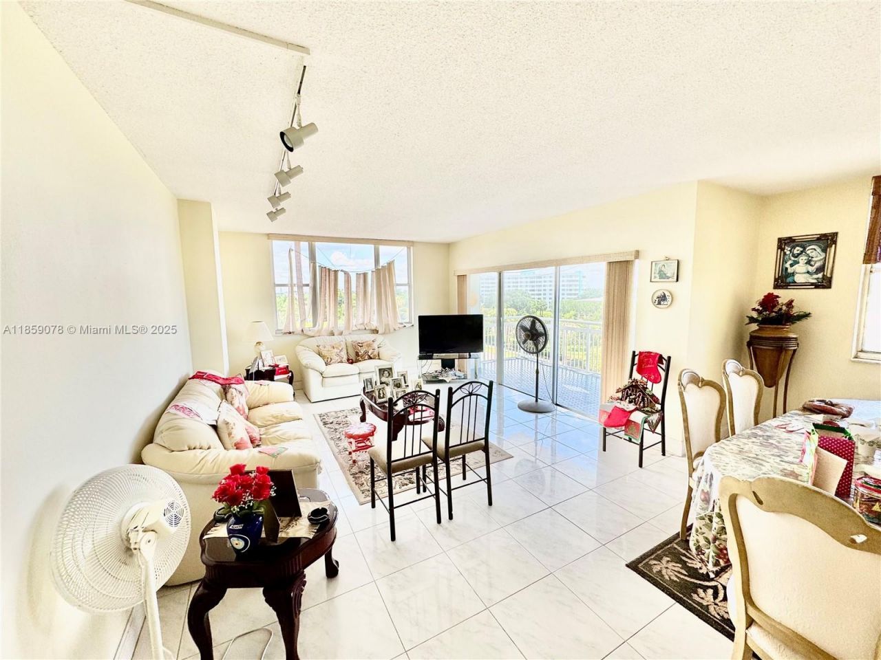 4400 Hillcrest Dr, Unit 520C, Hollywood, FL 33021 Photo