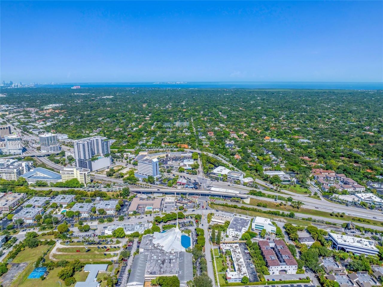 9855 S Dixie Hwy, Pinecrest, FL 33156 Photo