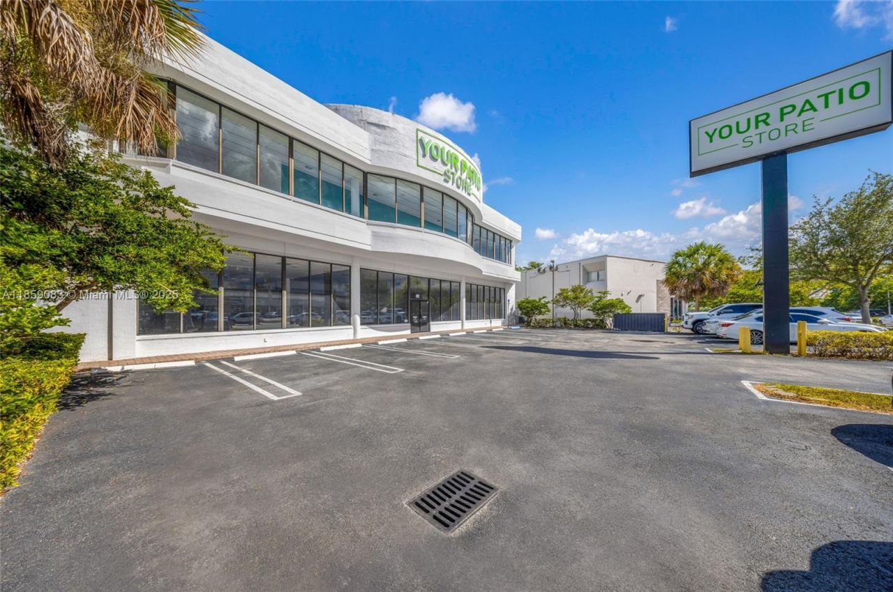 9855 S Dixie Hwy, Pinecrest, FL 33156 Photo