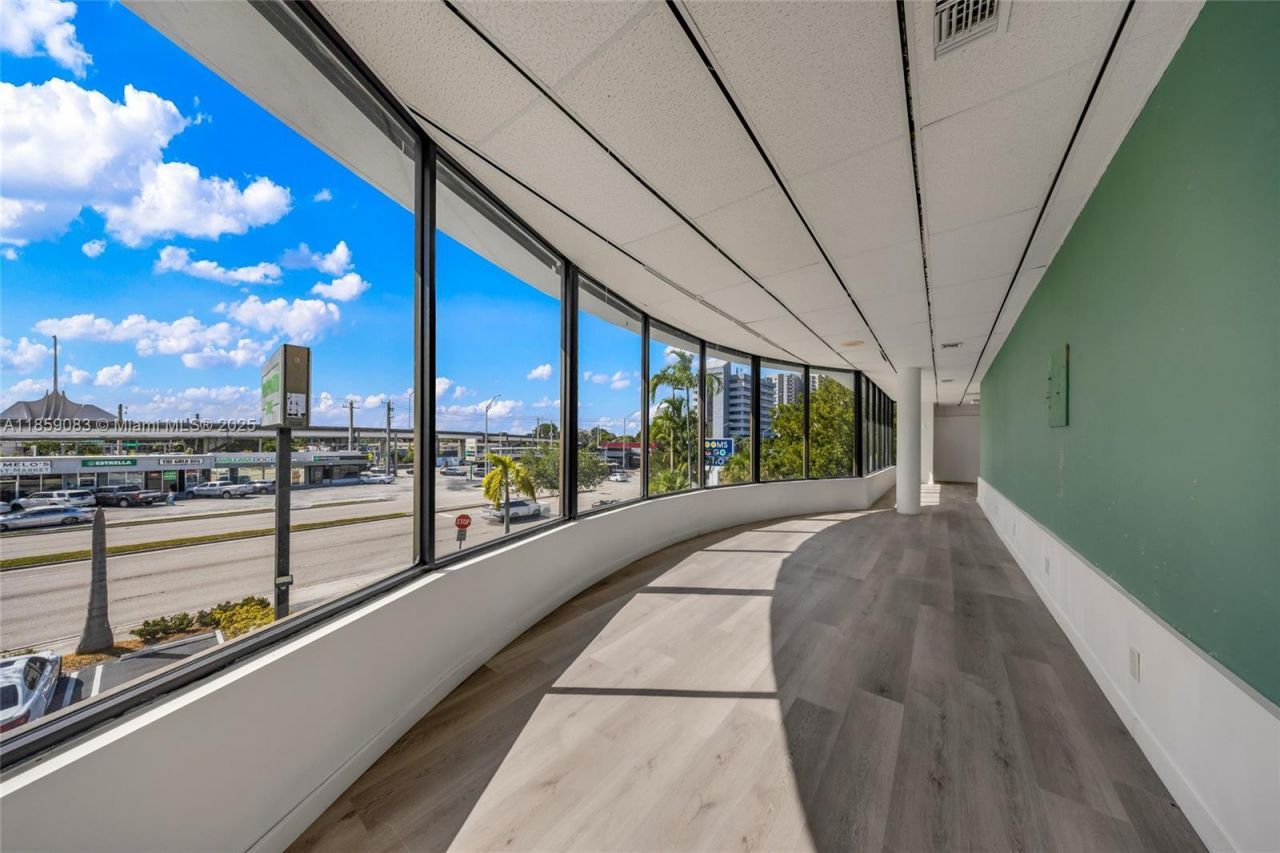 9855 S Dixie Hwy, Pinecrest, FL 33156 Photo