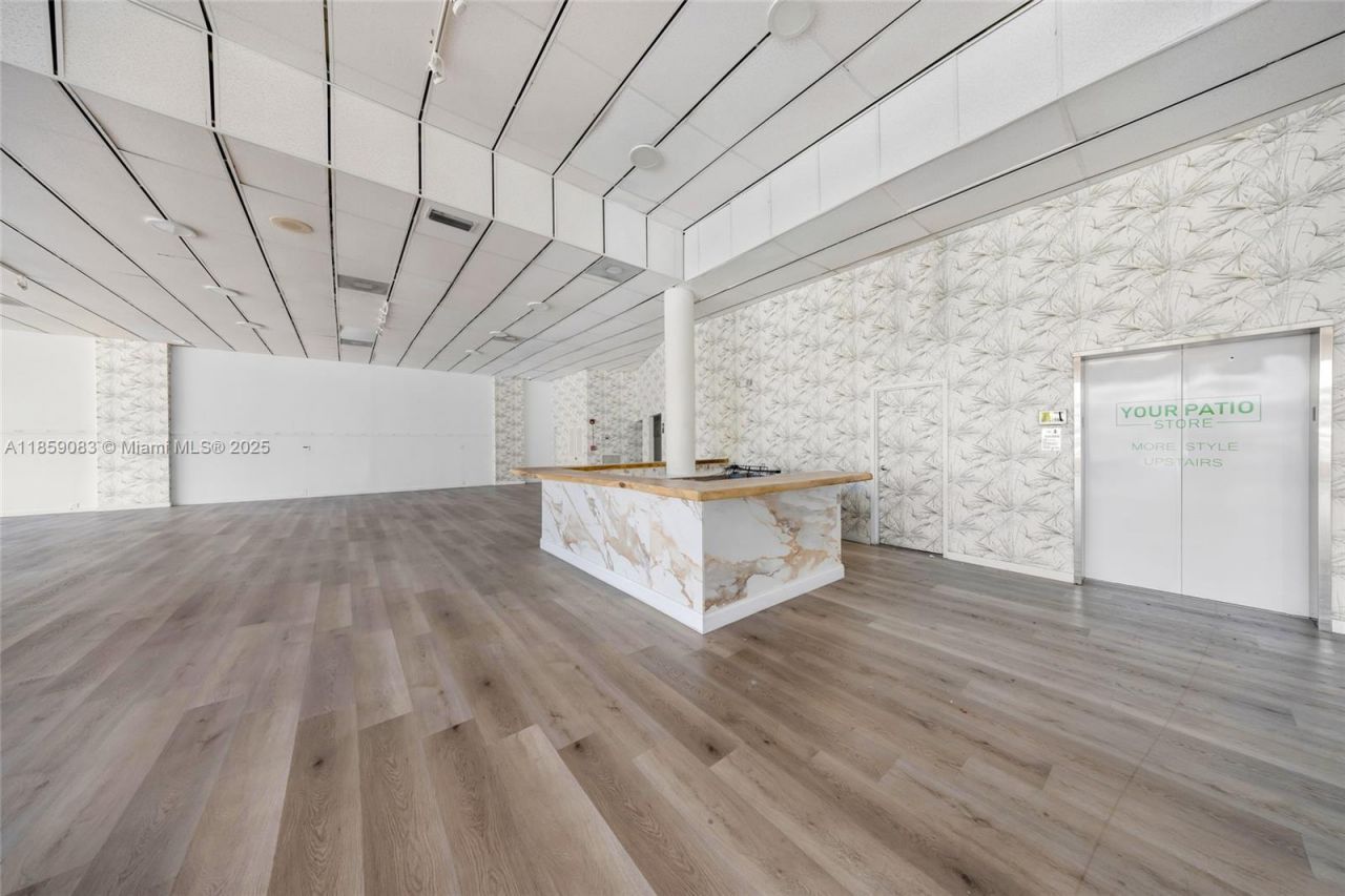 9855 S Dixie Hwy, Pinecrest, FL 33156 Photo