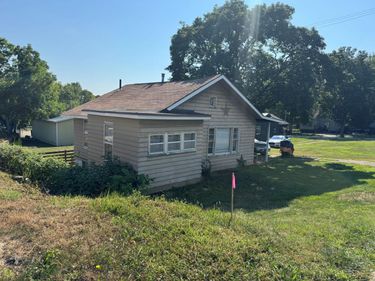 916 S Main Street, Englewood, OH 45322