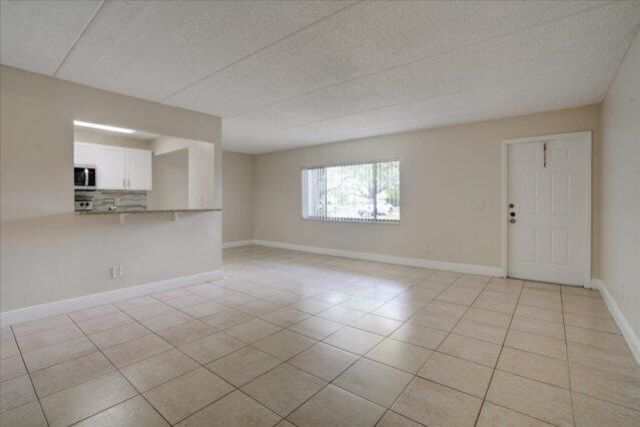 1104 Meadows Circle, Boynton Beach, FL 33436 Photo