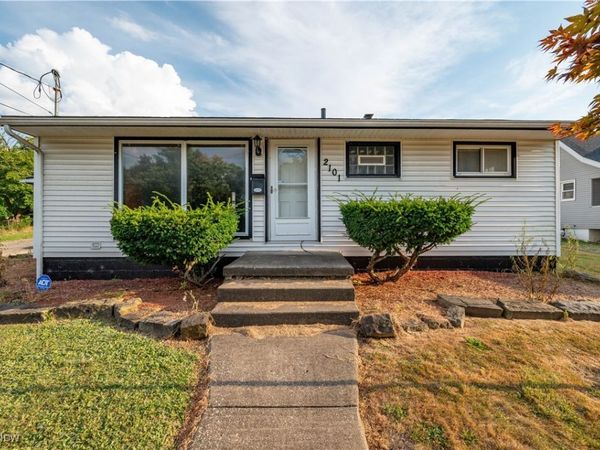 2101 Cherry Hill Avenue, Youngstown, OH 44509