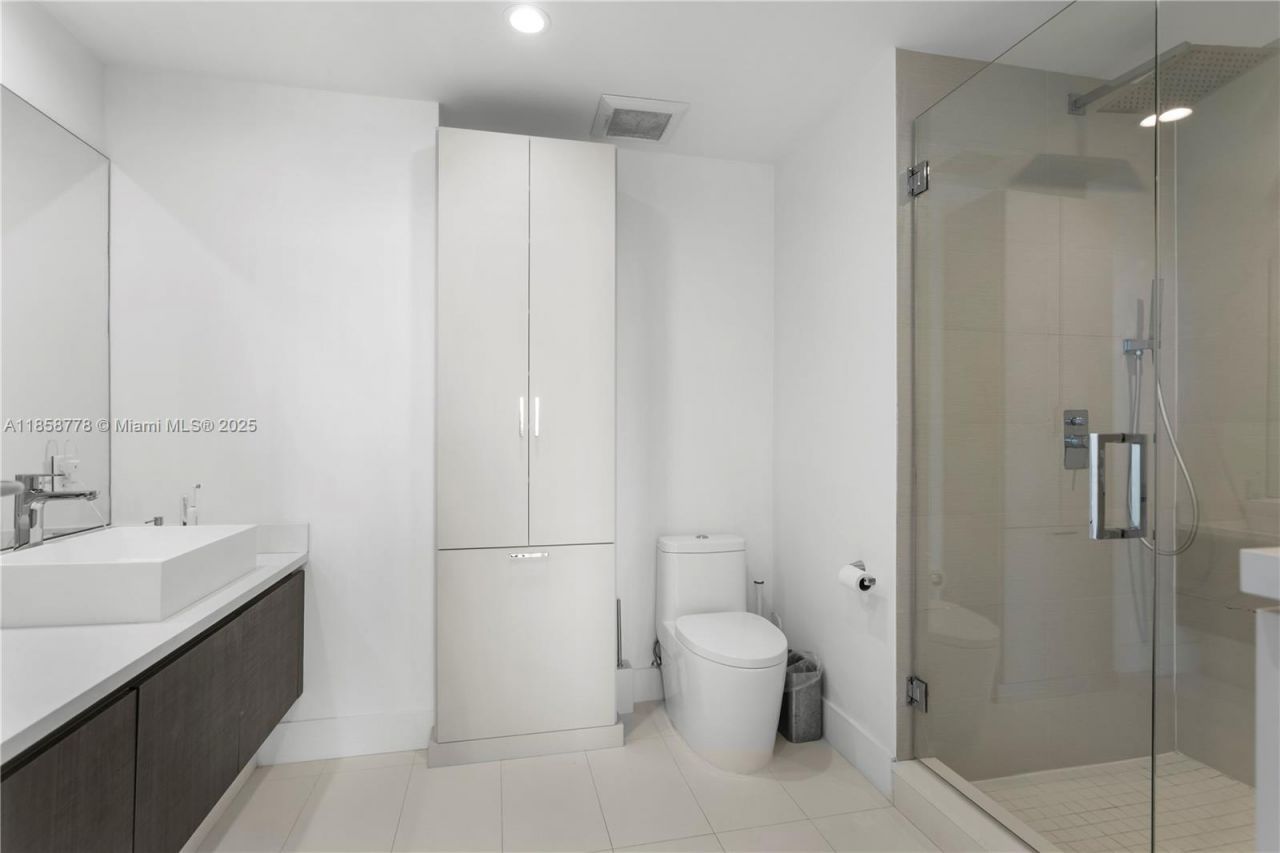 1150 102nd St, Unit 706, Bay Harbor Islands, FL 33154 Photo