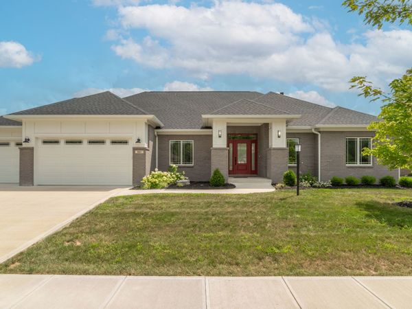 921 Justine Circle E, Indianapolis, IN 46234