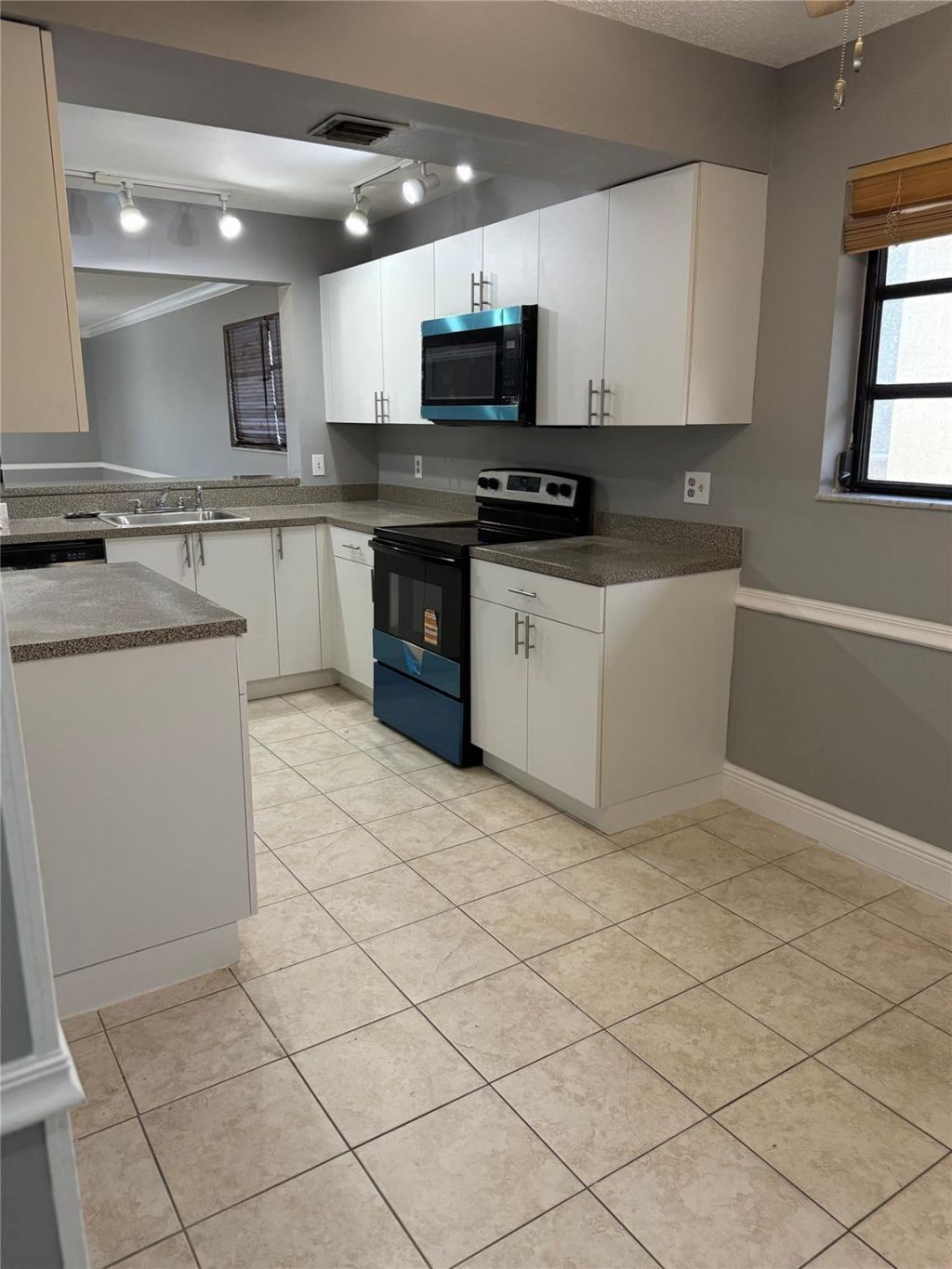 2033 Coral Ridge Drive, Unit 2033, Coral Springs, FL 33071 Photo