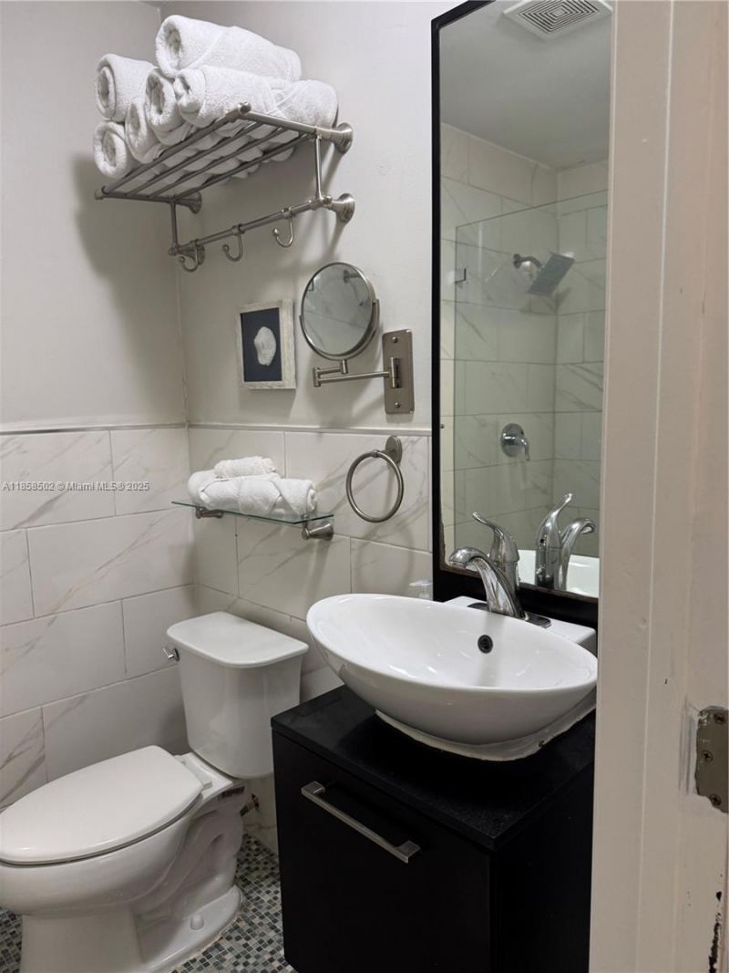 1301 Grouper Dr, Unit A, Marathon, FL 33050 Photo