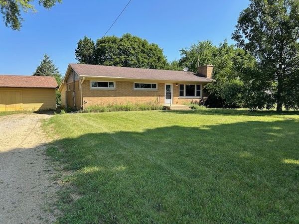 10502 Seaman Road, Hebron, IL 60034