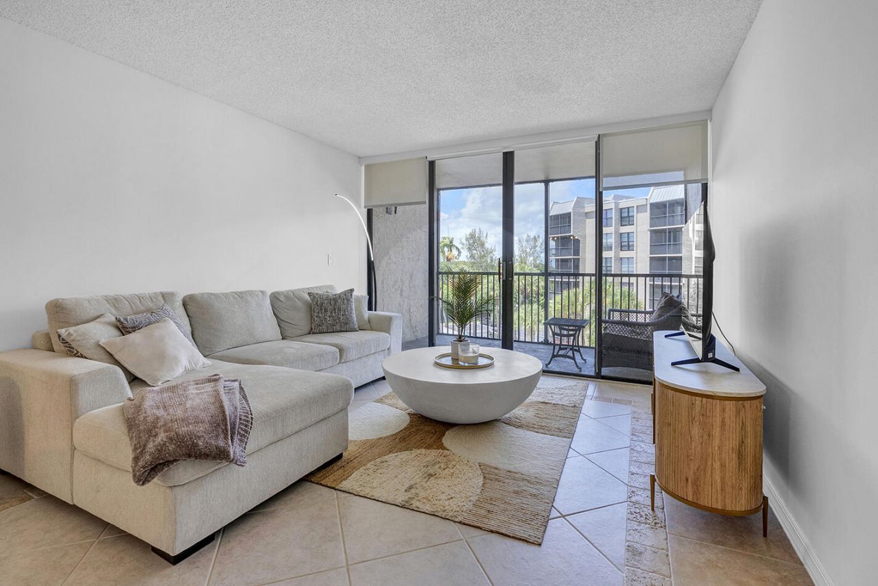 21 Royal Palm Way, Unit 405, Boca Raton, FL 33432 Photo