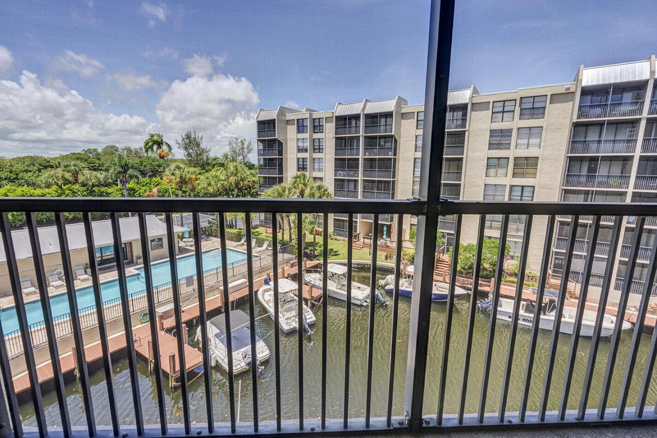 21 Royal Palm Way, Unit 405, Boca Raton, FL 33432 Photo