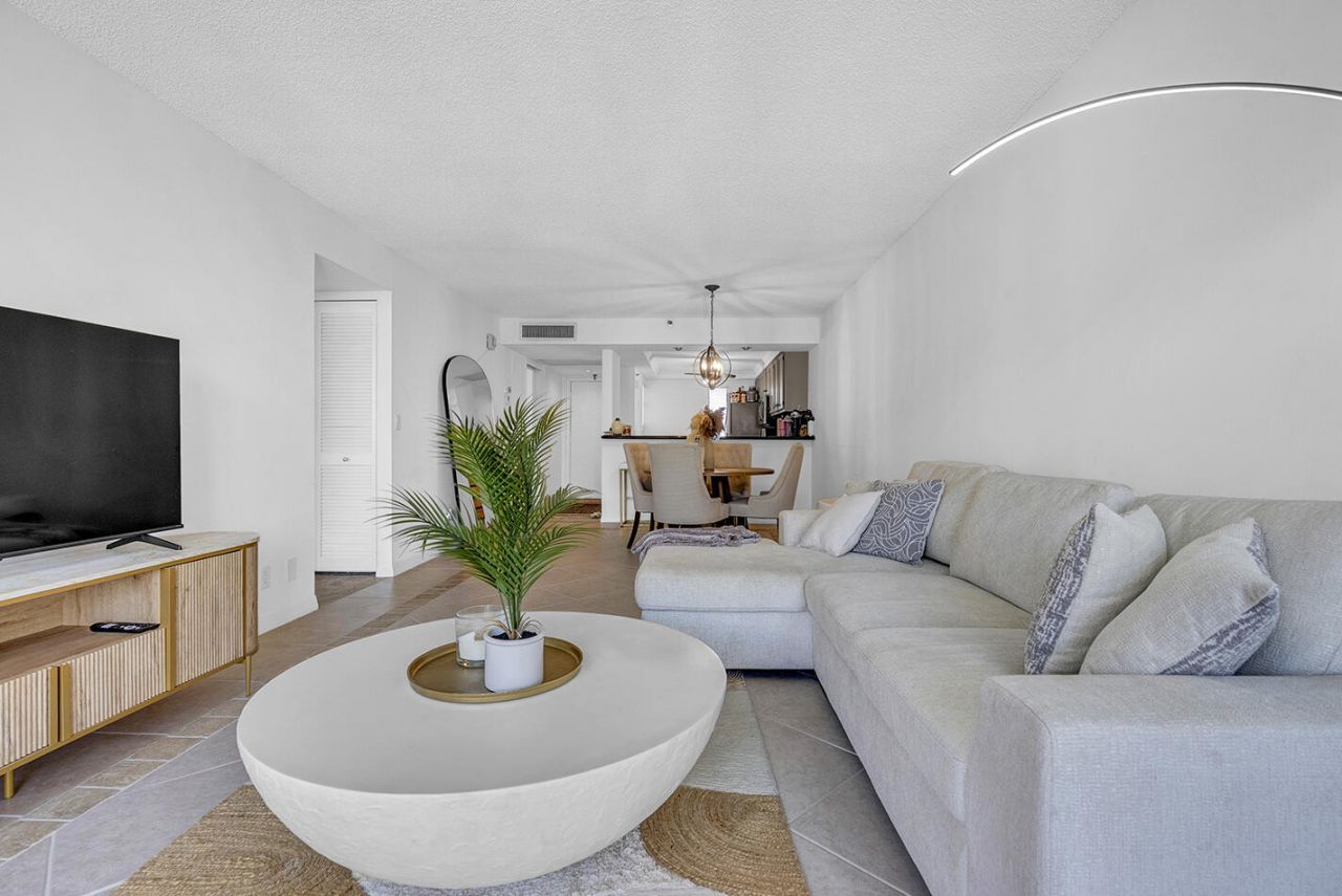 21 Royal Palm Way, Unit 4050, Boca Raton, FL 33432 Photo