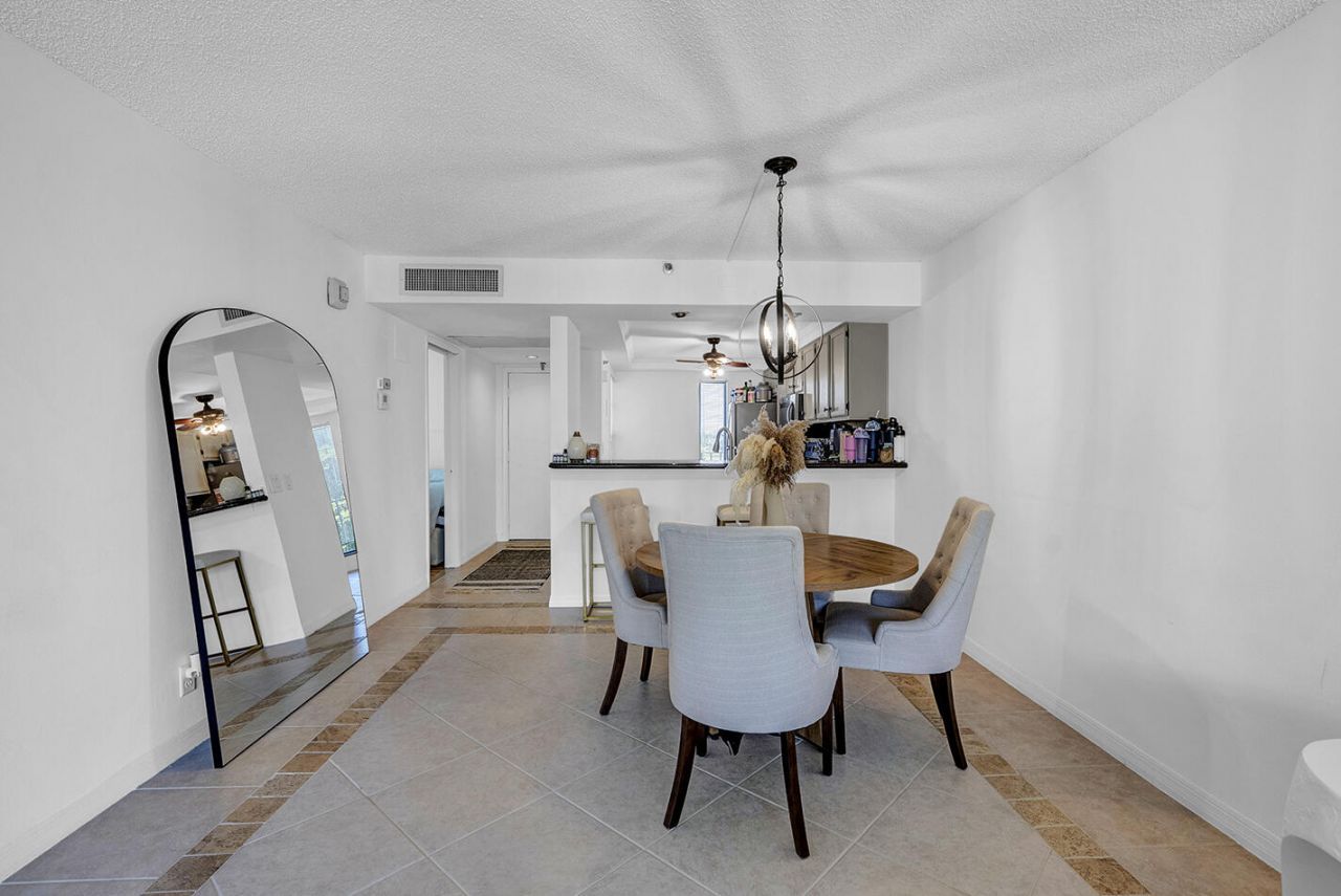 21 Royal Palm Way, Unit 405, Boca Raton, FL 33432 Photo