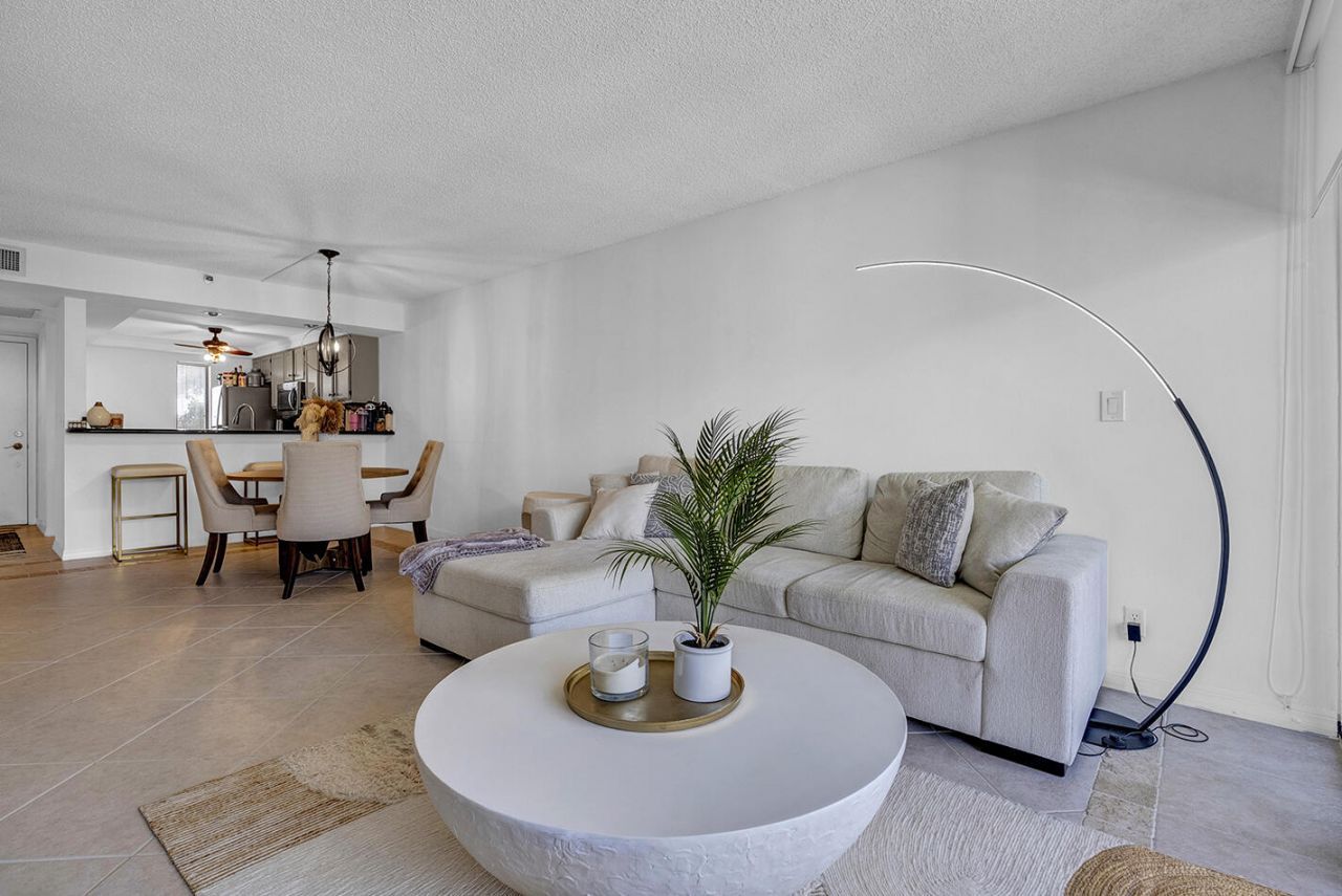 21 Royal Palm Way, Unit 4050, Boca Raton, FL 33432 Photo