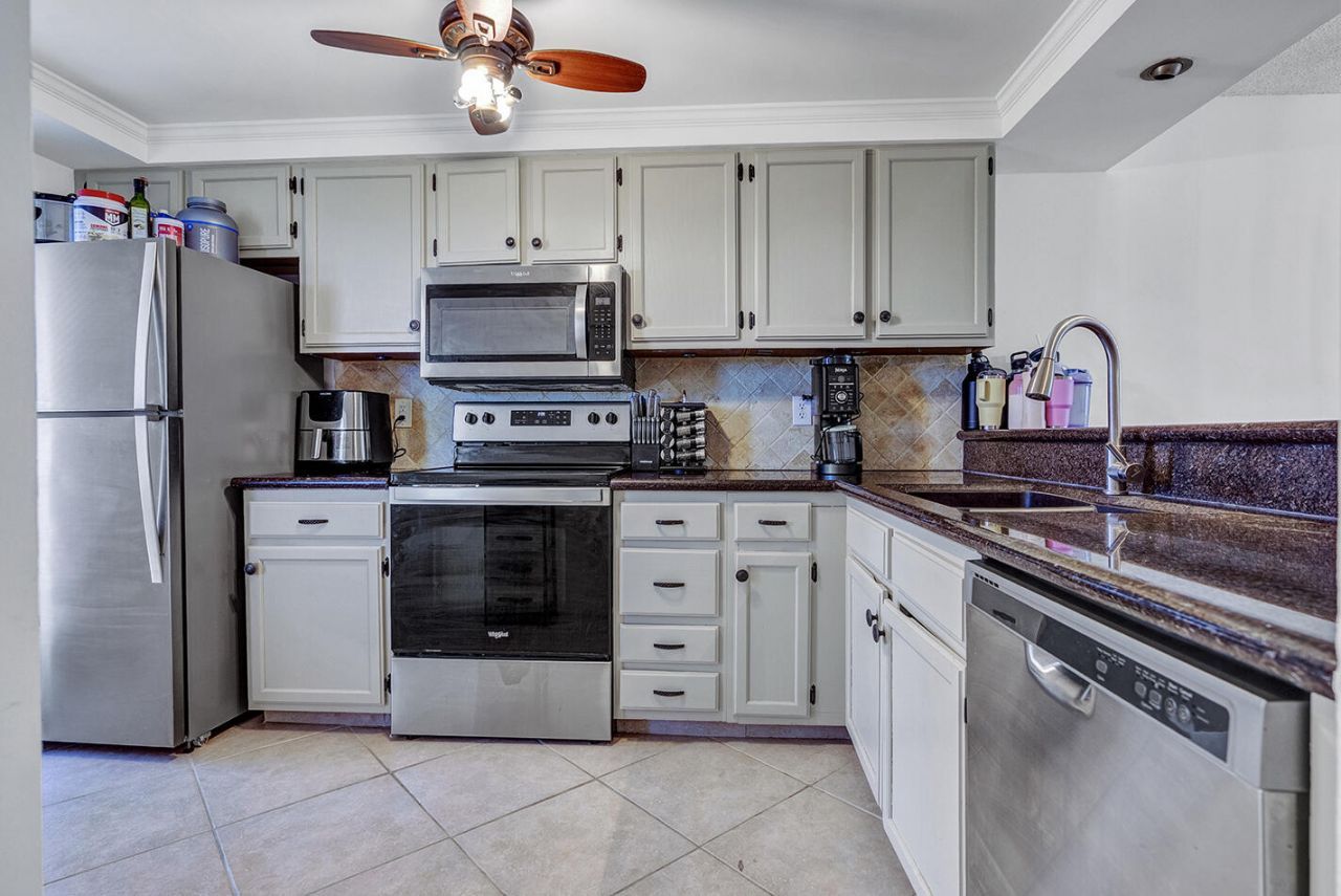 21 Royal Palm Way, Unit 4050, Boca Raton, FL 33432 Photo