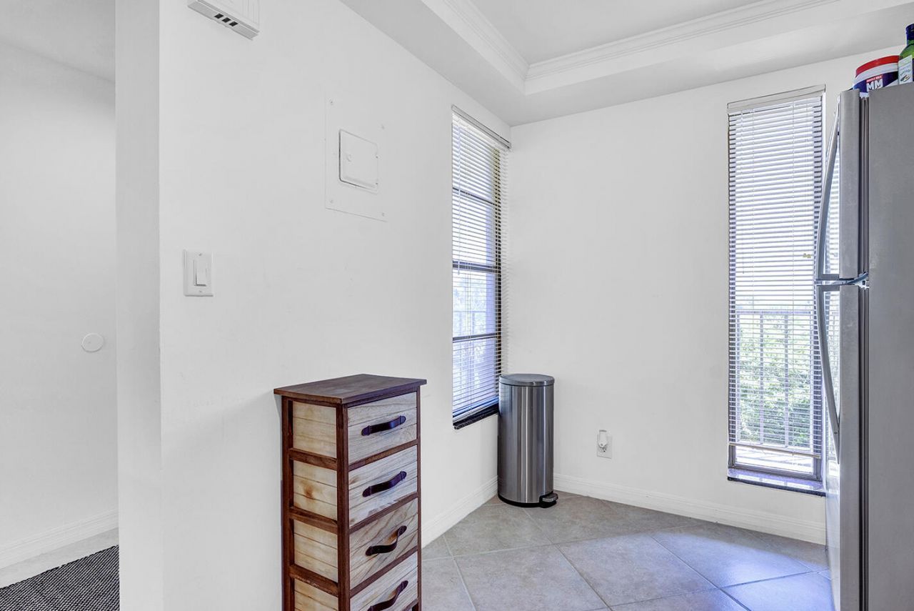 21 Royal Palm Way, Unit 405, Boca Raton, FL 33432 Photo