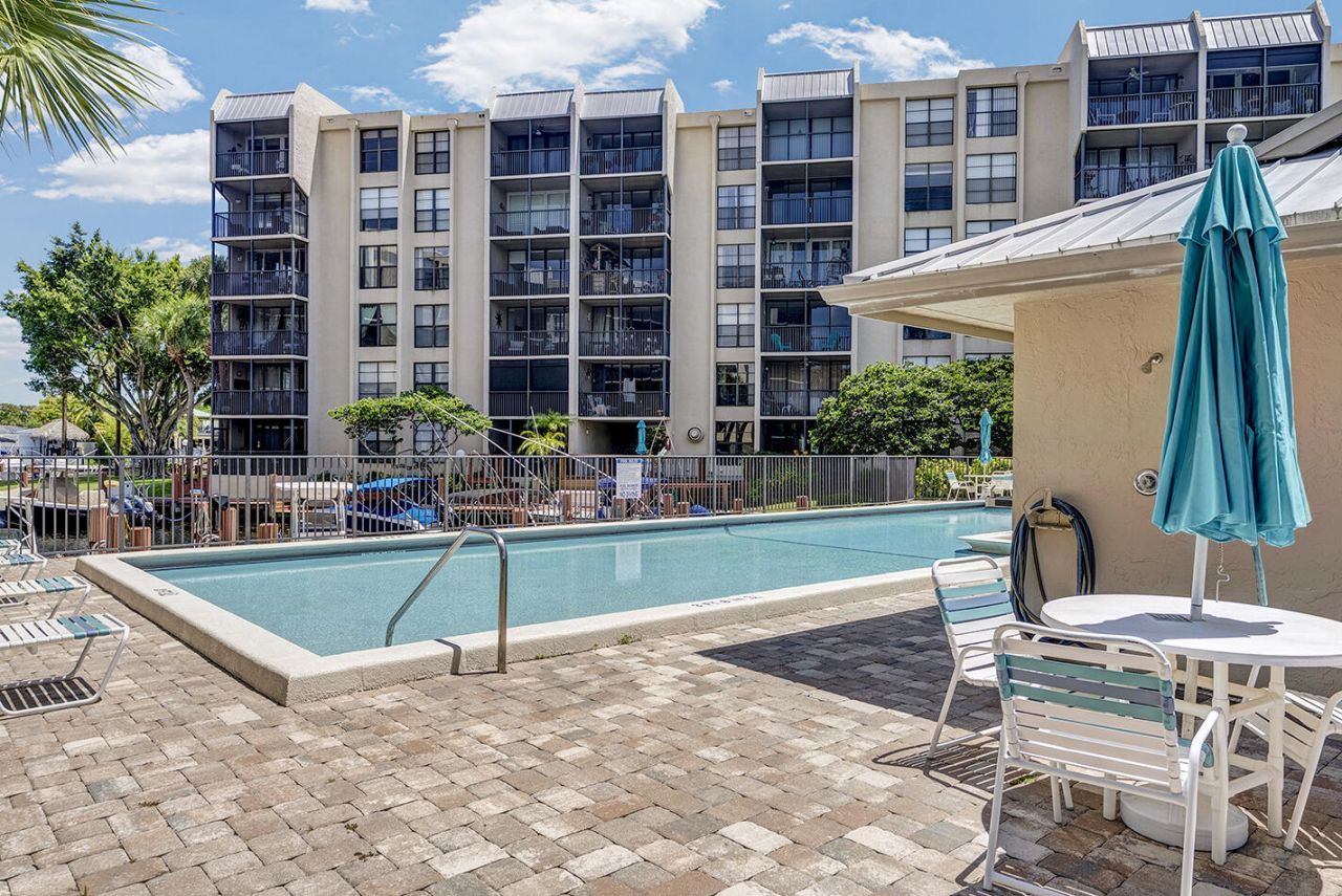 21 Royal Palm Way, Unit 405, Boca Raton, FL 33432 Photo