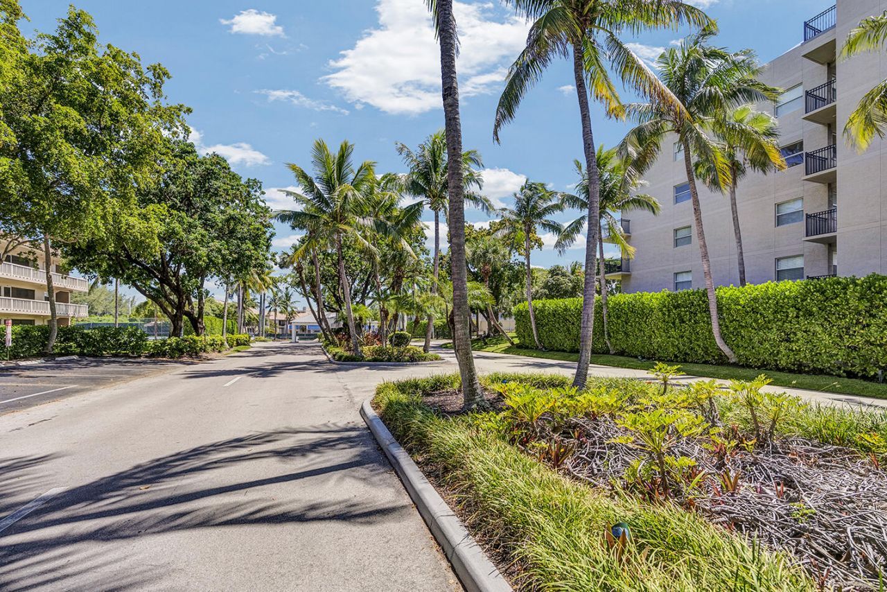 21 Royal Palm Way, Unit 405, Boca Raton, FL 33432 Photo