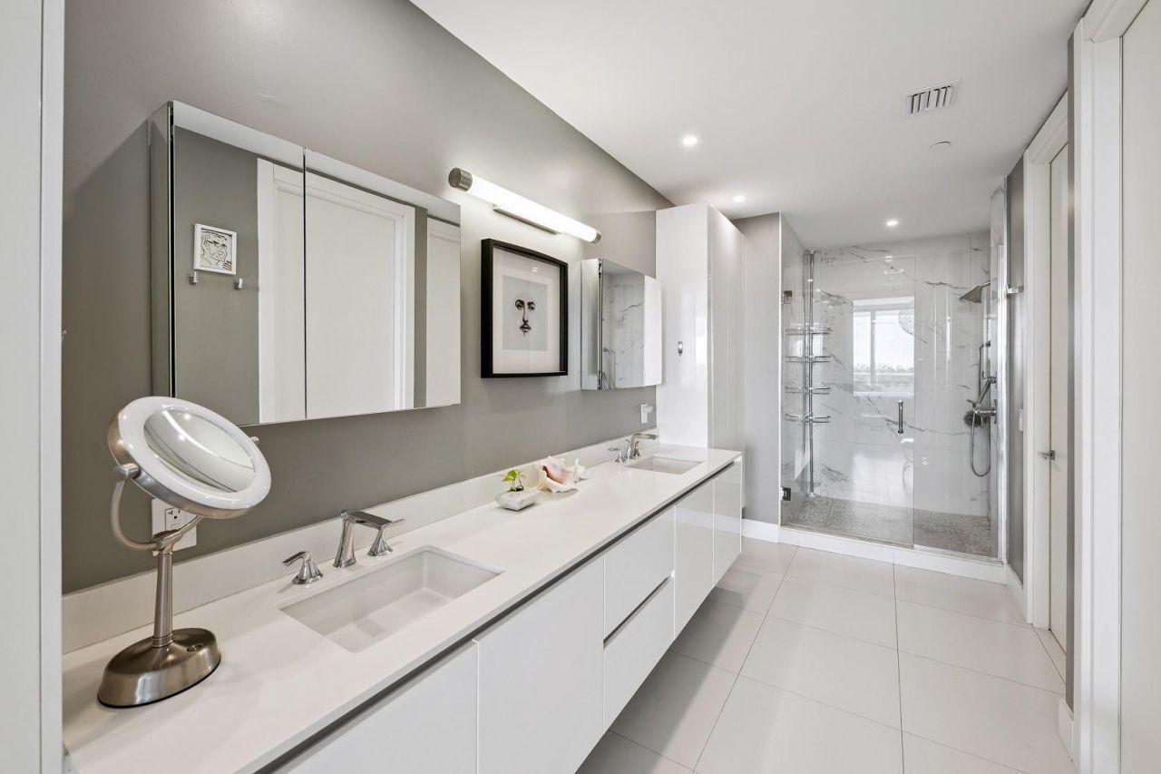 920 Intracoastal Drive, Unit 801, Fort Lauderdale, FL 33304 Photo