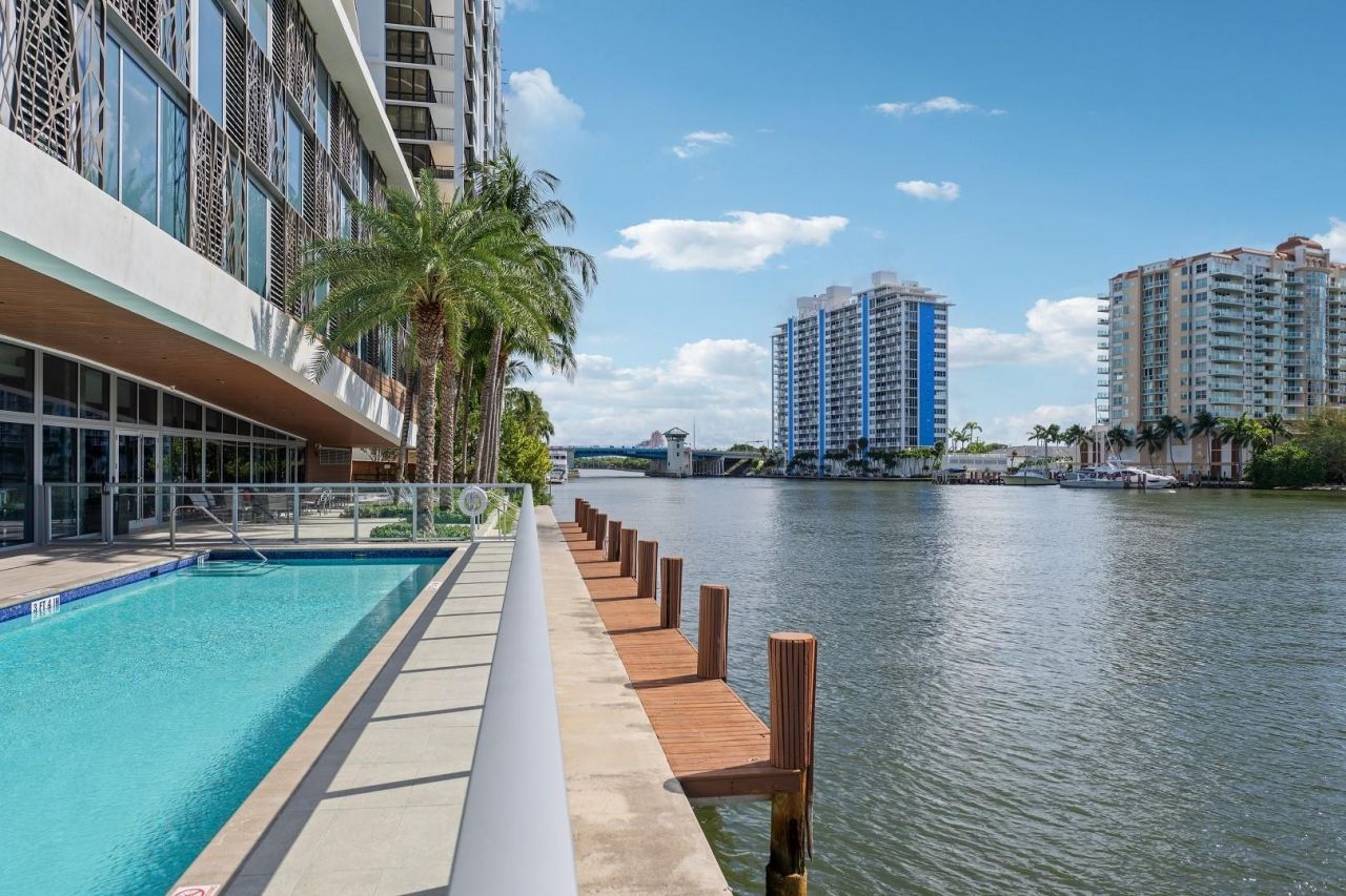 920 Intracoastal Drive, Unit 801, Fort Lauderdale, FL 33304 Photo