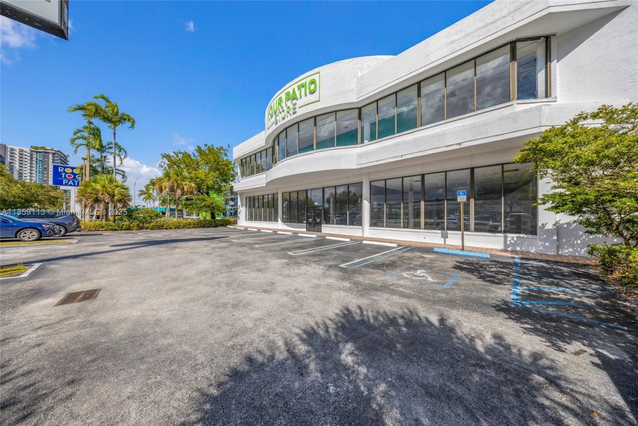 9855 S Dixie Hwy, Pinecrest, FL 33156 Photo