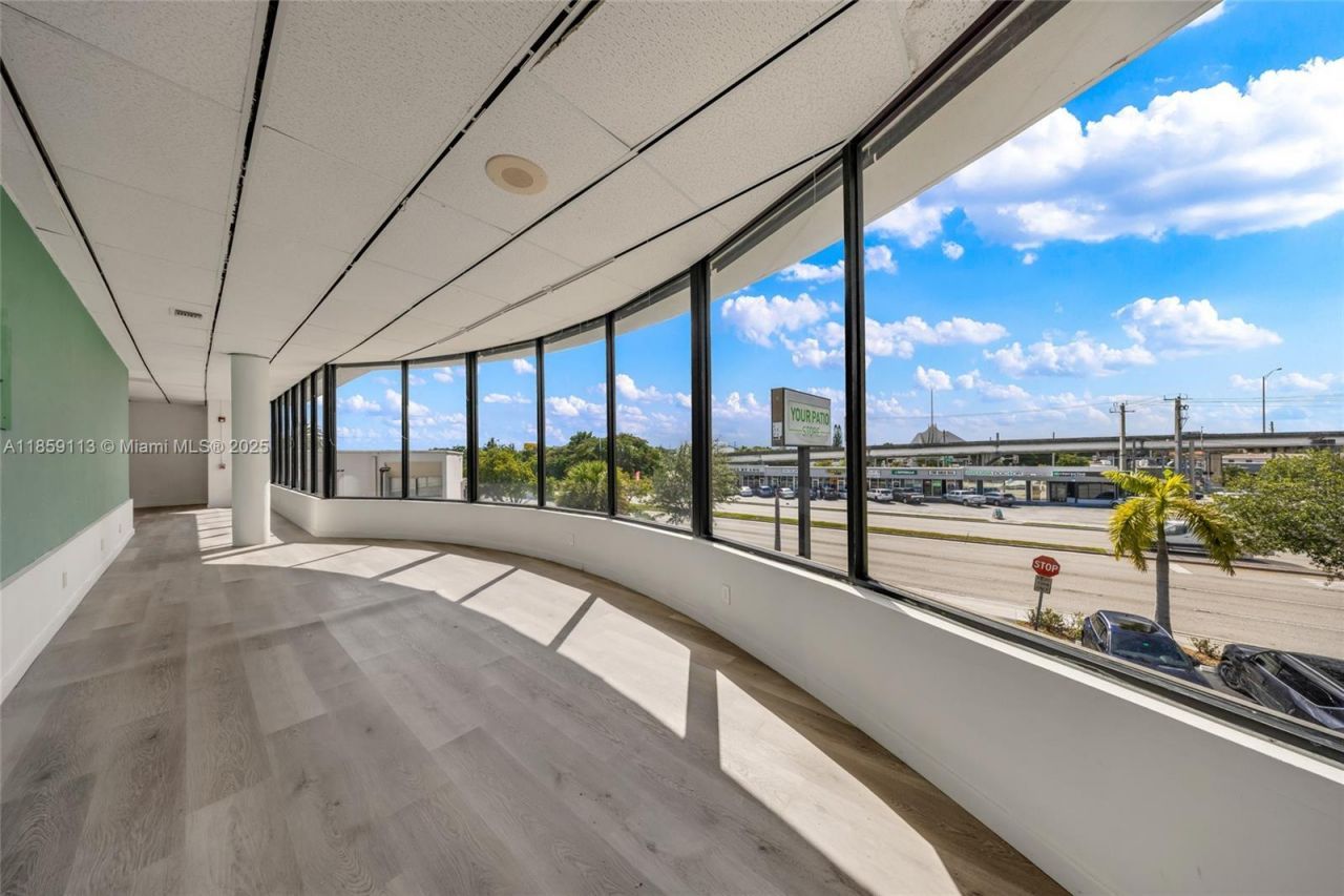 9855 S Dixie Hwy, Pinecrest, FL 33156 Photo