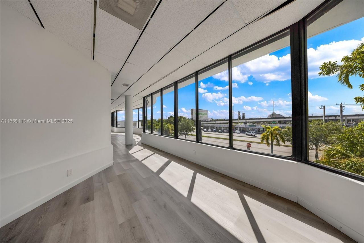 9855 S Dixie Hwy, Pinecrest, FL 33156 Photo