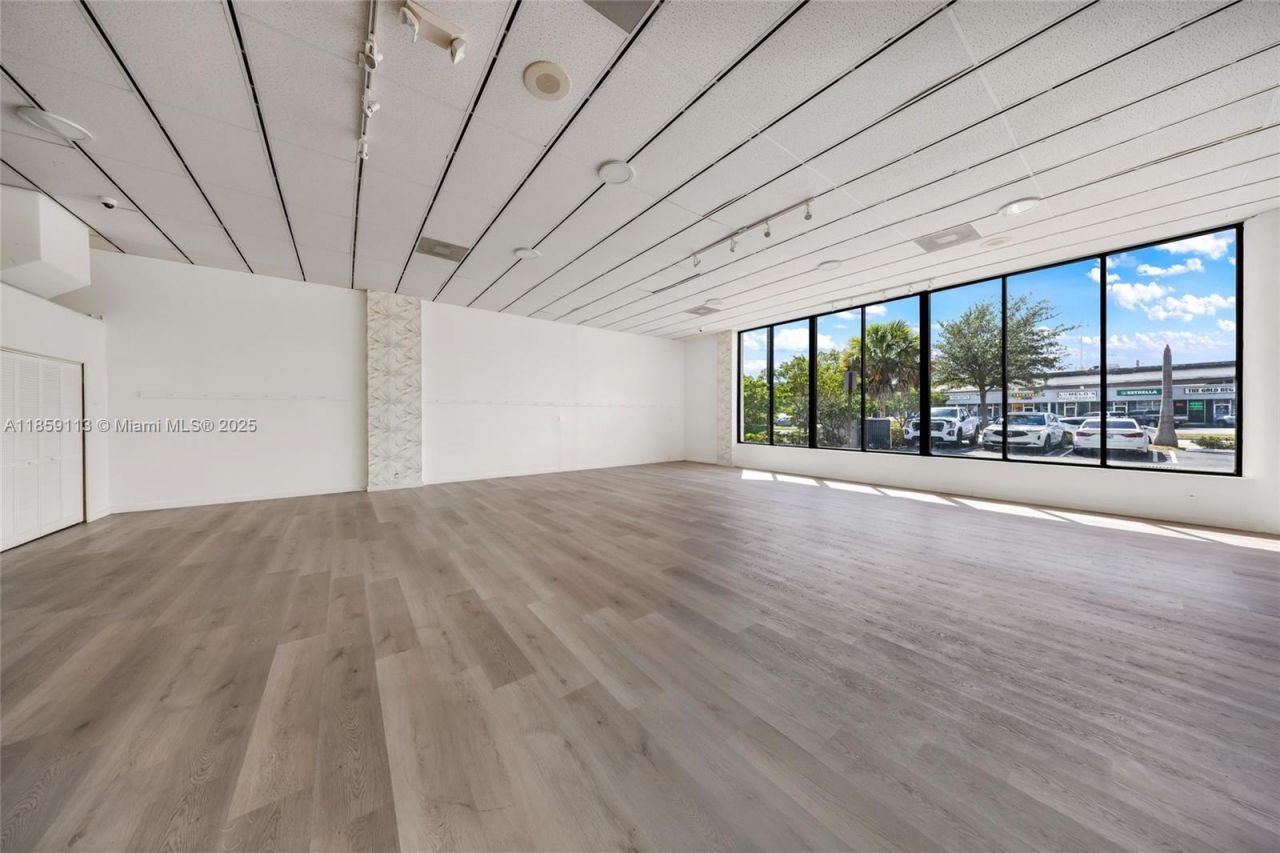 9855 S Dixie Hwy, Pinecrest, FL 33156 Photo