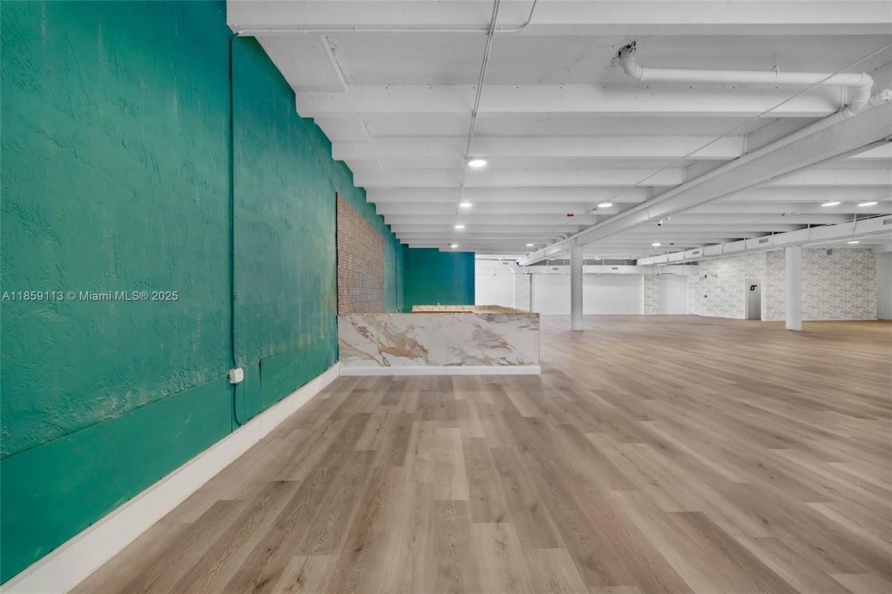 9855 S Dixie Hwy, Pinecrest, FL 33156 Photo