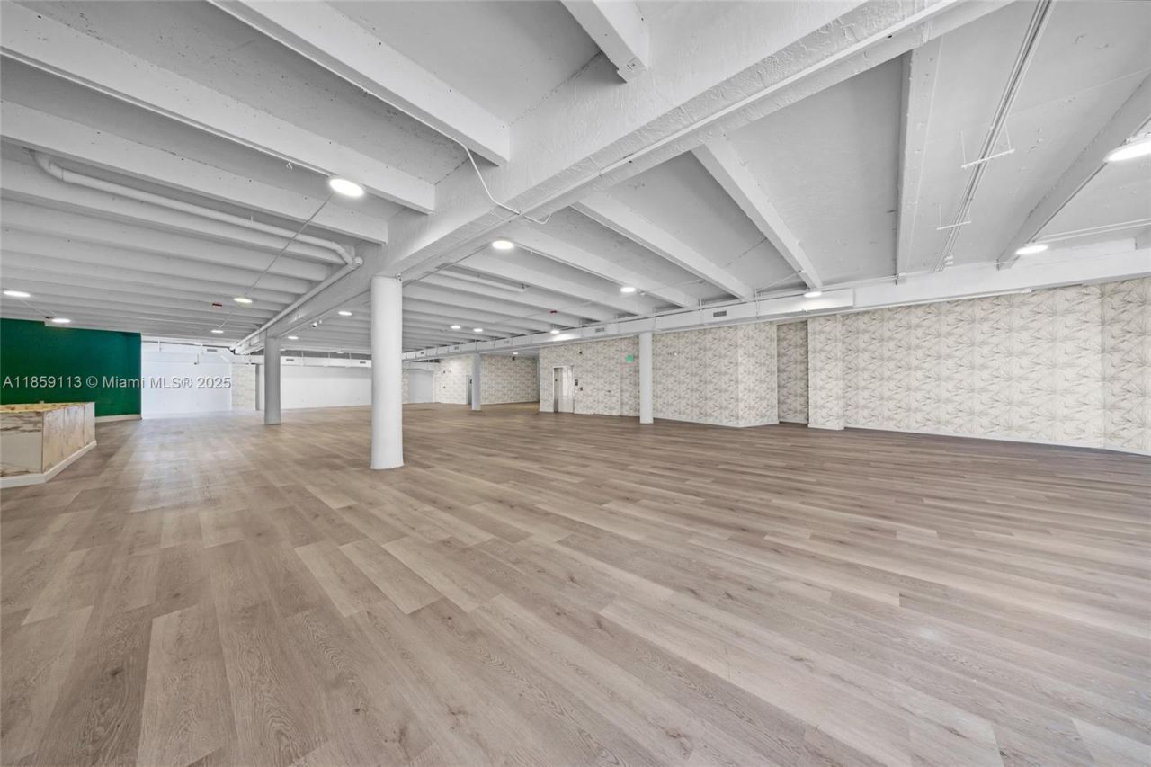 9855 S Dixie Hwy, Pinecrest, FL 33156 Photo