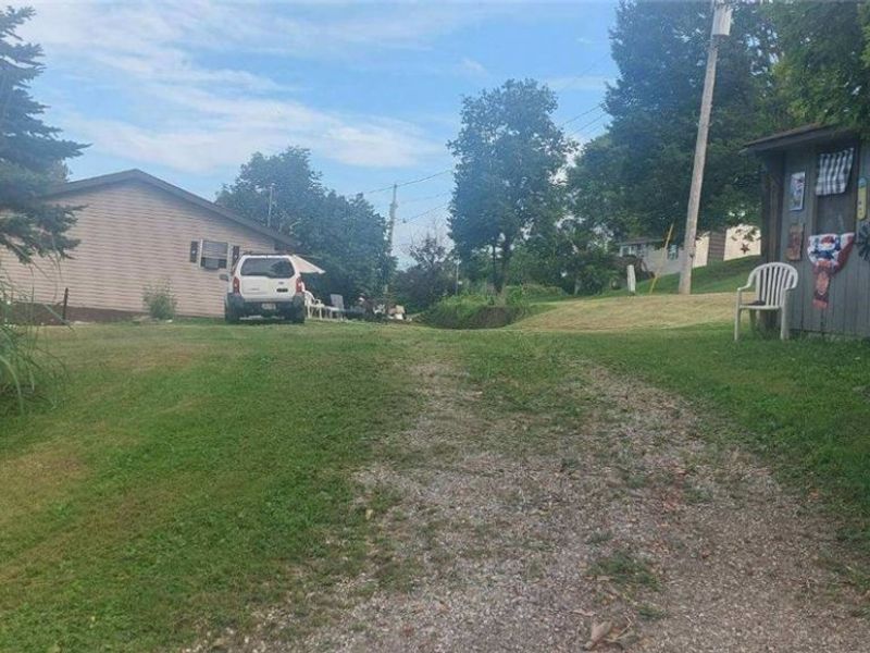 7 Montenery Road, Rayland, OH 43943 Photo 3