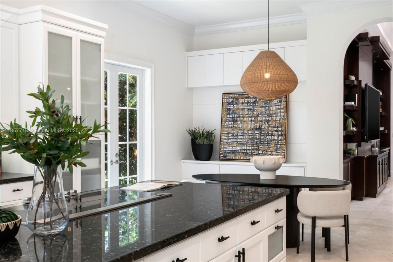 9941 SW 60th Ct, Pinecrest, FL 33156 Photo