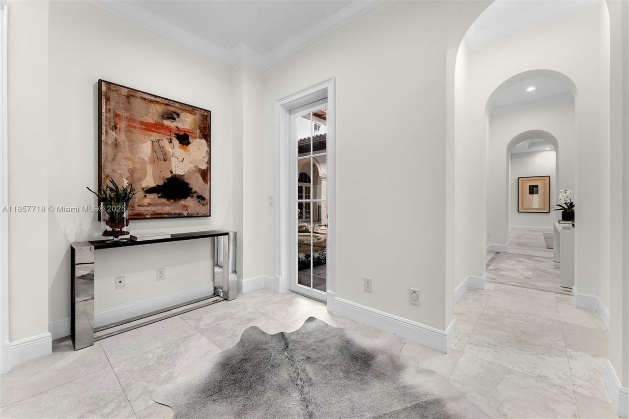 9941 SW 60th Ct, Pinecrest, FL 33156 Photo