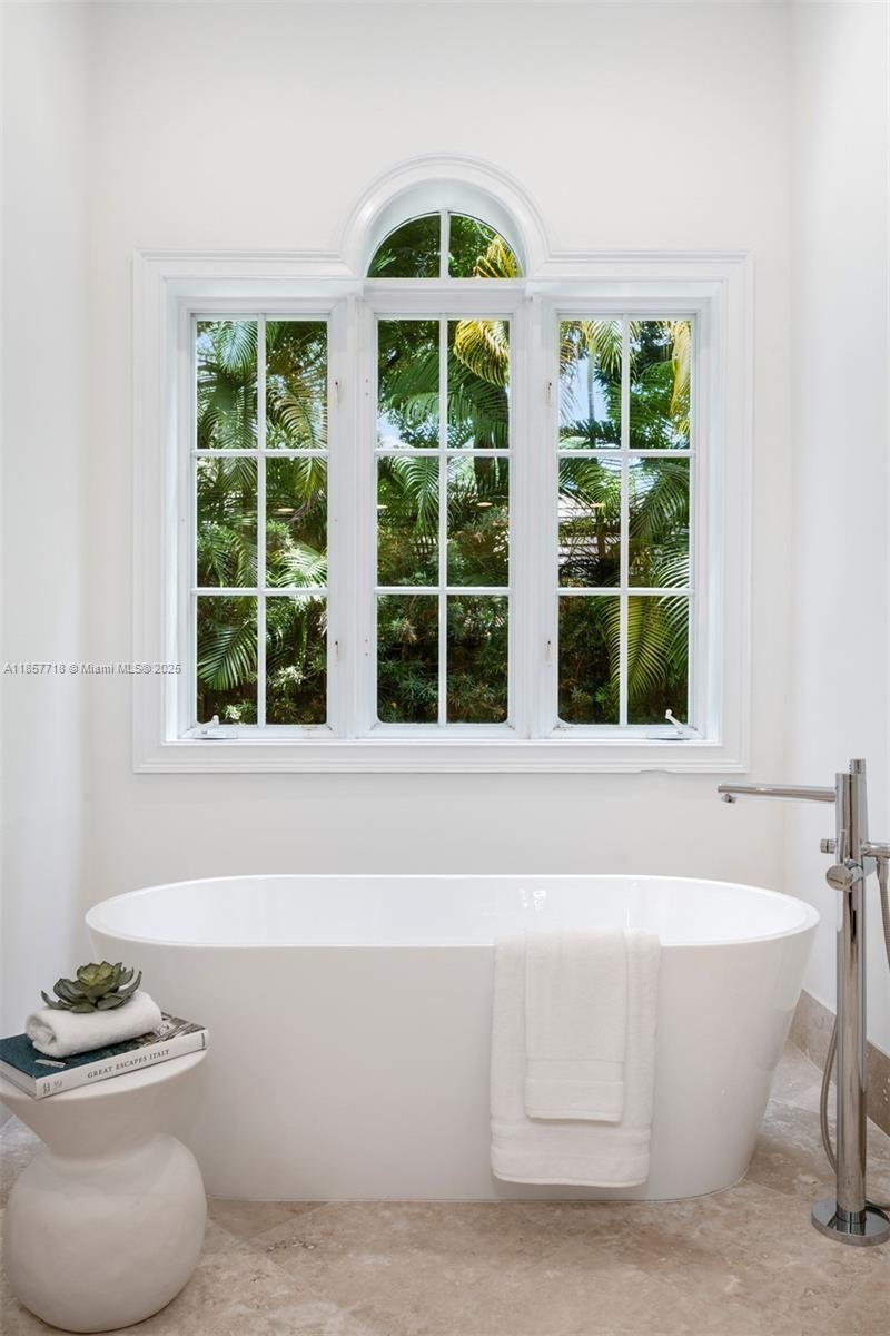 9941 SW 60th Ct, Pinecrest, FL 33156 Photo