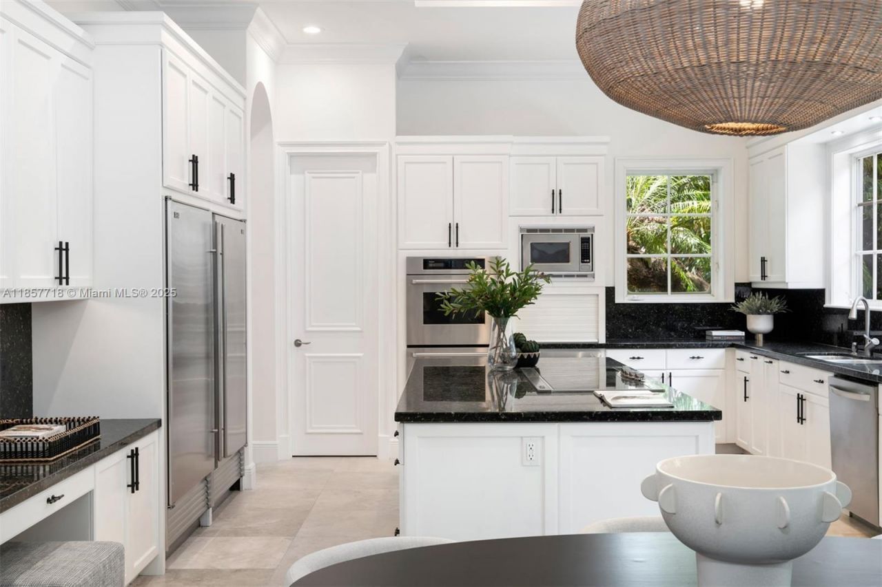 9941 SW 60th Ct, Pinecrest, FL 33156 Photo