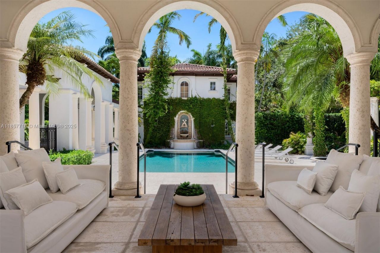 9941 SW 60th Ct, Pinecrest, FL 33156 Photo