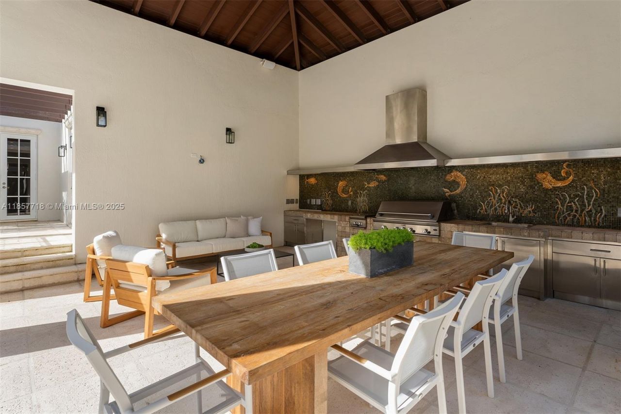 9941 SW 60th Ct, Pinecrest, FL 33156 Photo