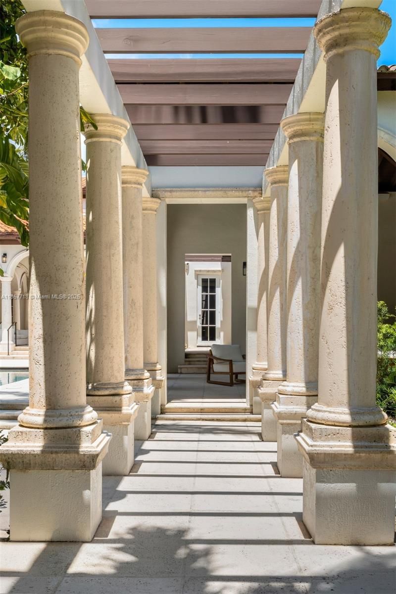 9941 SW 60th Ct, Pinecrest, FL 33156 Photo