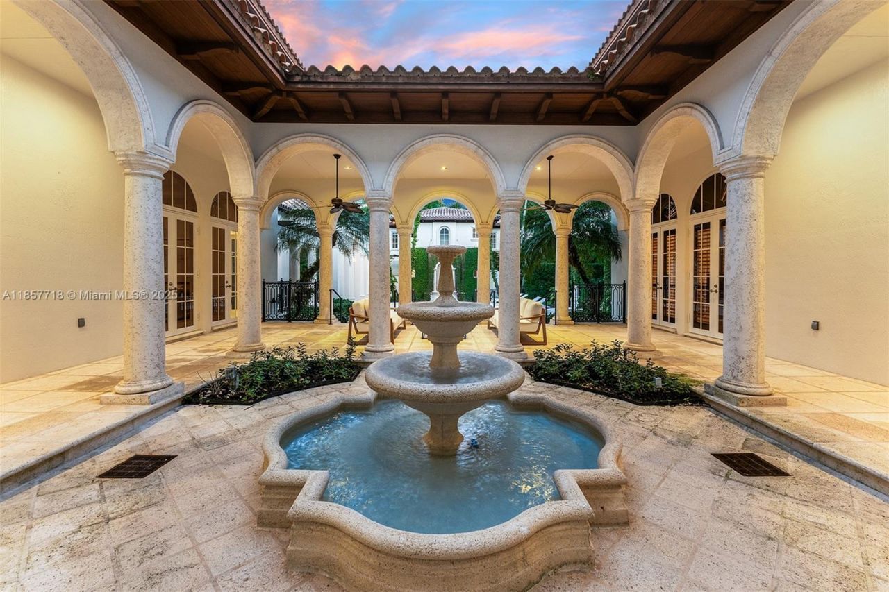 9941 SW 60th Ct, Pinecrest, FL 33156 Photo