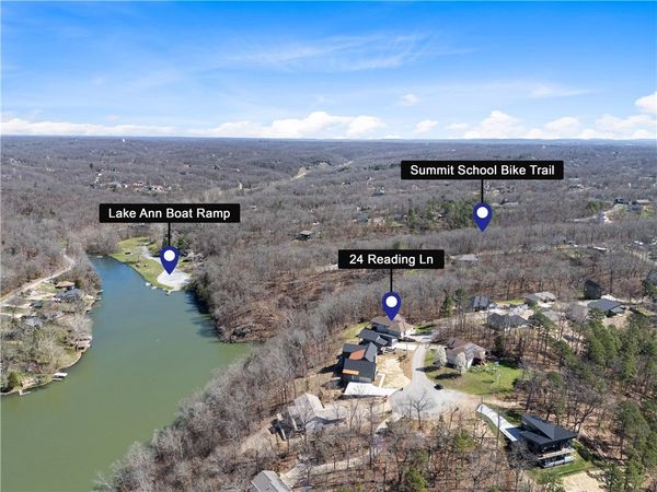 24 Reading Lane, Bella Vista, AR 72714