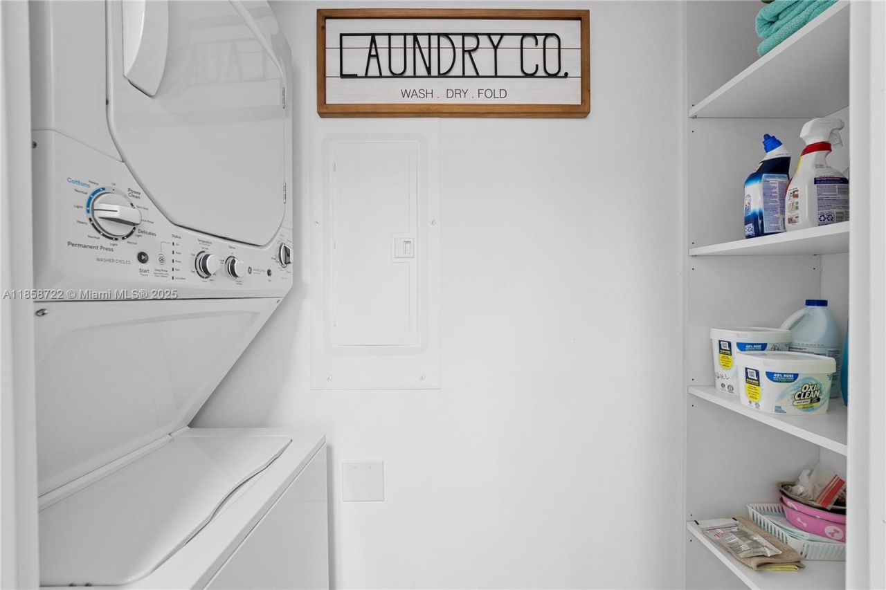 90 Alton Rd, Unit 2505, Miami Beach, FL 33139 Photo