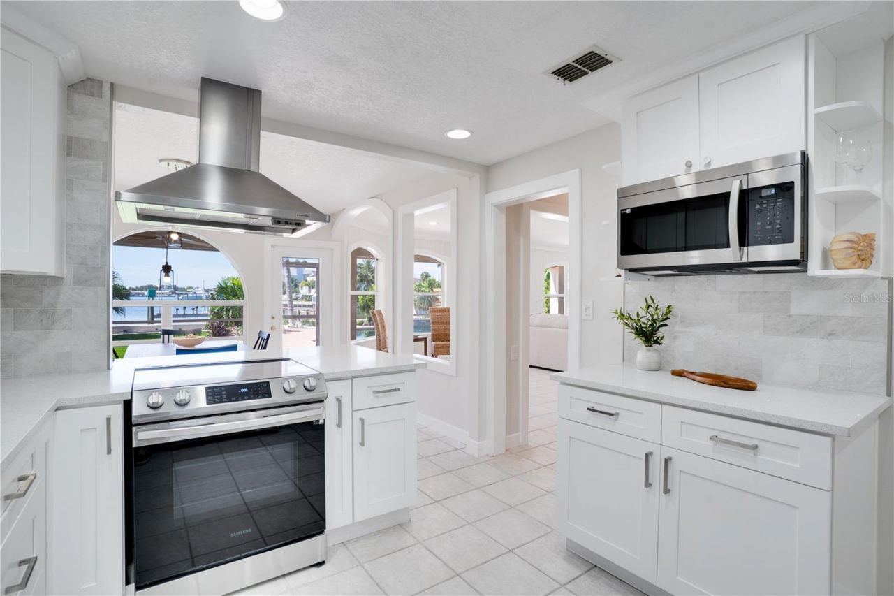 333 12th Avenue, Indian Rocks Beach, FL 33785 Photo