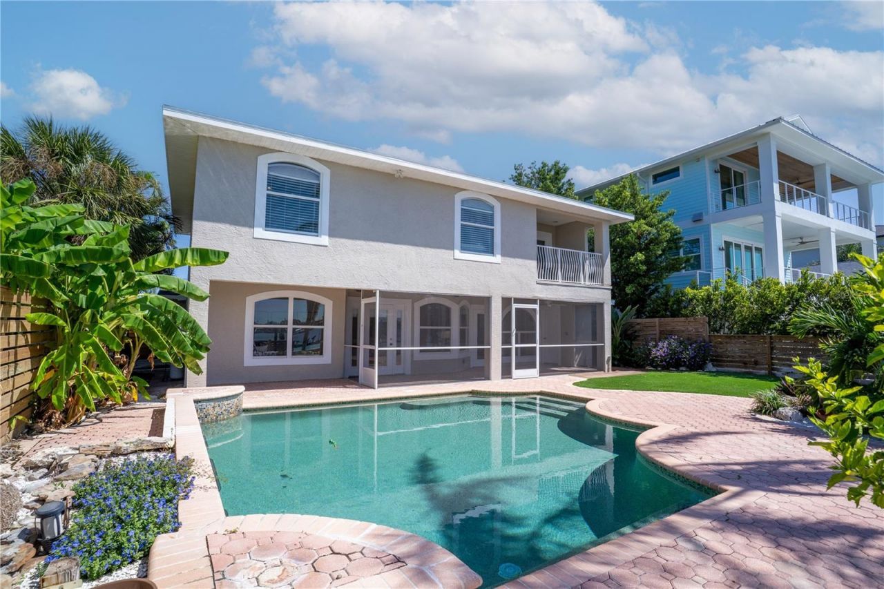 333 12th Avenue, Indian Rocks Beach, FL 33785 Photo