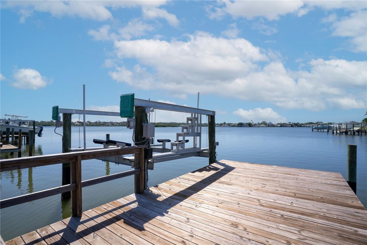 333 12th Avenue, Indian Rocks Beach, FL 33785 Photo