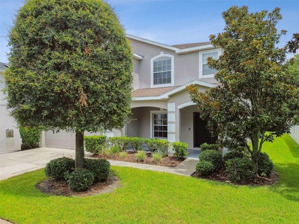 8821 N RIVER ROAD, TAMPA, FL 33635