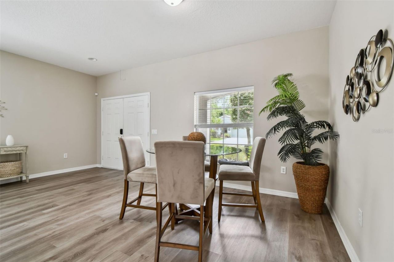 8821 N River Road, Tampa, FL 33635 Photo