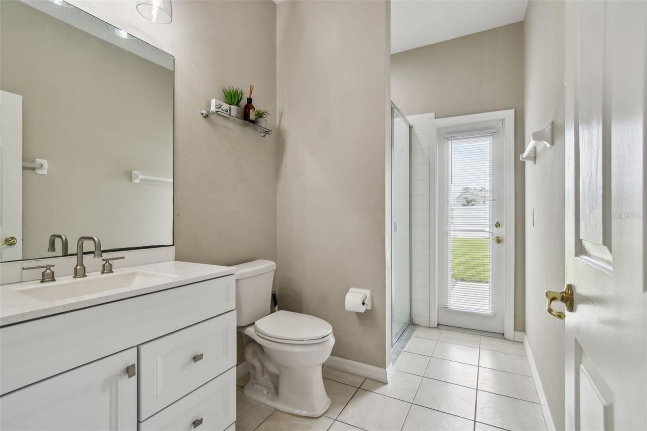 8821 N River Road, Tampa, FL 33635 Photo