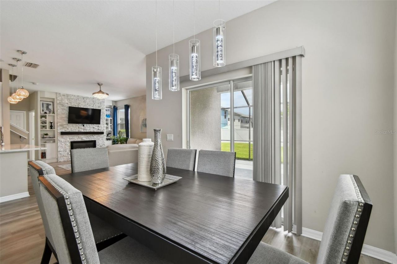 8821 N River Road, Tampa, FL 33635 Photo